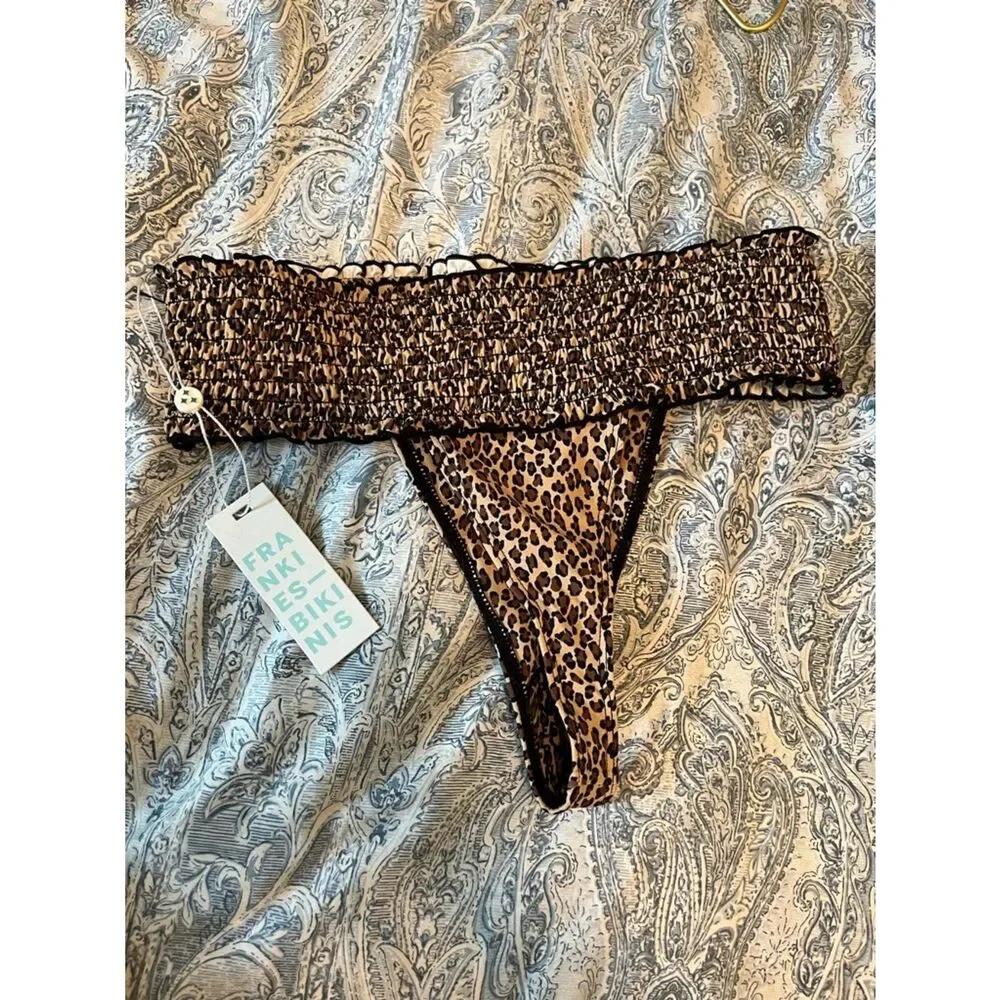 NWT Frankie’s Bikinis Leopard Print Bikini Set Size M 🐆✨